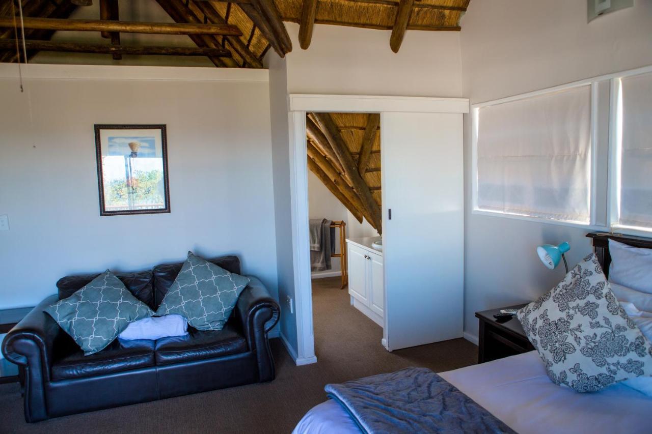 Crawfords Beach Lodge East London Extérieur photo